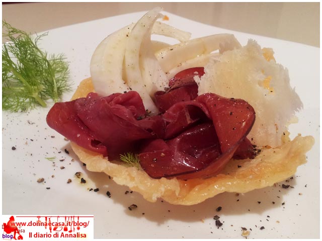 Basket of bresaola carpaccio with parmesan and fennel 