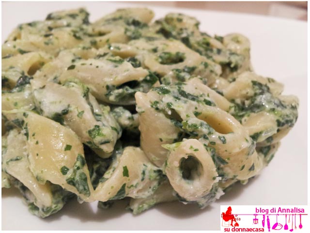 Short pasta with spinach and philadelphia image 4