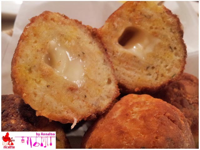 Bread ball with cheese surprise