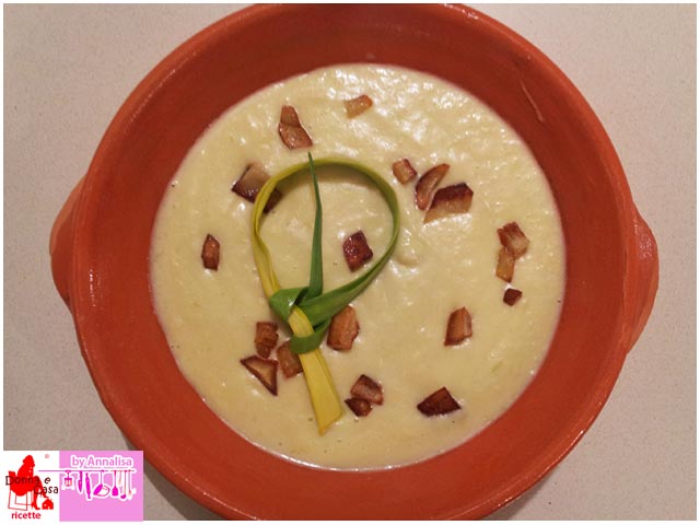 Cream of leek soup with red skin potatoes  photo 2